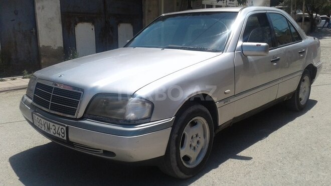 Mercedes C 220 1993, 290,000 km - 2.2 l - Bakı