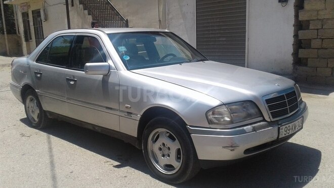 Mercedes C 220 1993, 290,000 km - 2.2 l - Bakı
