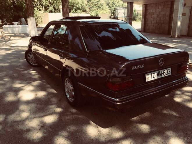 Mercedes E 200 1990, 238,000 km - 2.0 l - Xırdalan