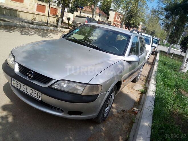 Opel Vectra 1998, 2,600,001 km - 2.0 л - Gəncə