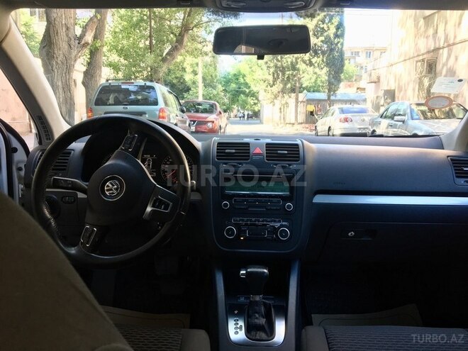Volkswagen Jetta 2010, 119,000 km - 1.6 l - Bakı