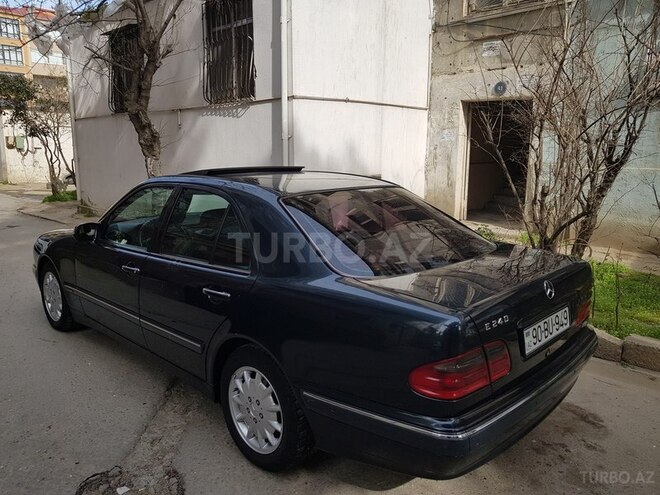 Mercedes E 240 2000, 198,000 km - 2.6 l - Bakı