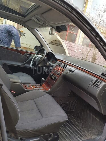 Mercedes E 240 2000, 198,000 km - 2.6 l - Bakı