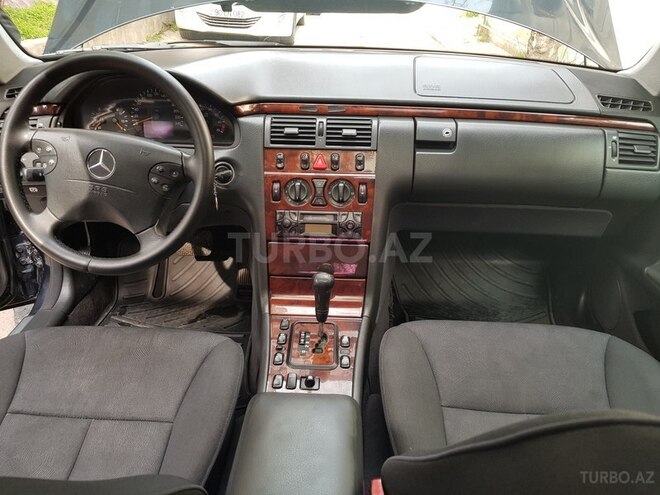 Mercedes E 240 2000, 198,000 km - 2.6 l - Bakı