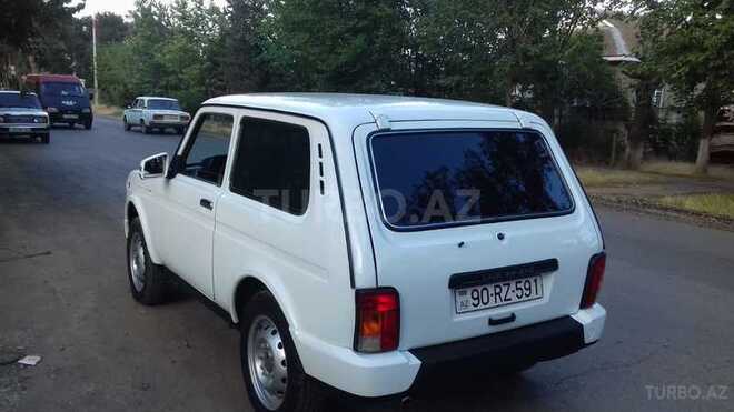 LADA (VAZ) Niva 2012, 80,000 km - 1.7 l - Salyan