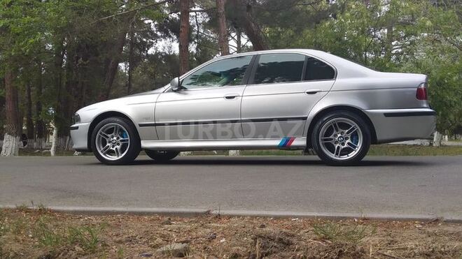 BMW 523 1999, 270,000 km - 2.5 l - Sumqayıt
