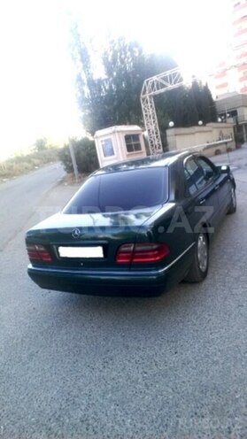 Mercedes E 220 1999, 378,950 km - 2.2 л - Bakı