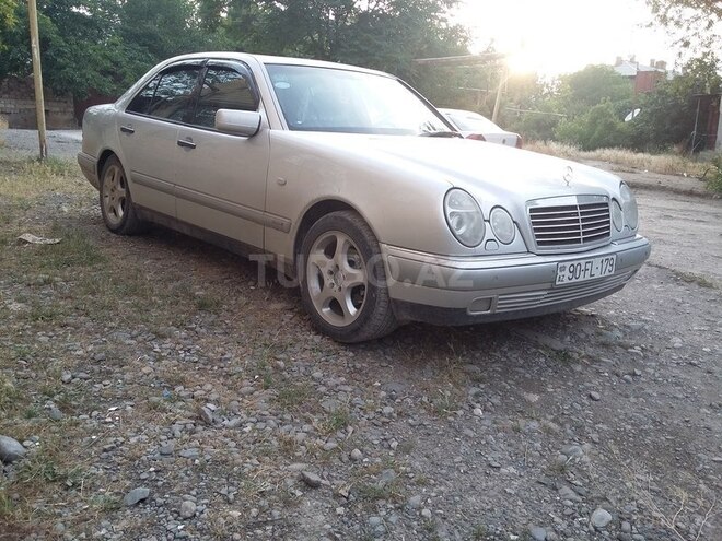 Mercedes E 230 1997, 334,000 km - 2.3 л - Gəncə