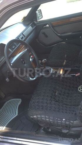 Mercedes E 200 1990, 332,000 km - 2.0 l - Sumqayıt