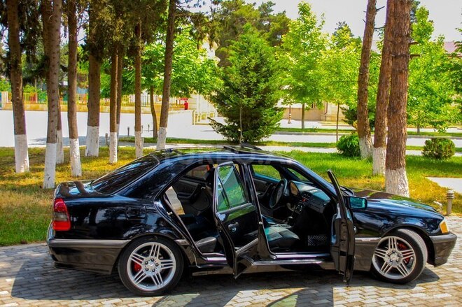 Mercedes C 230 2000, 221,000 km - 2.3 l - İmişli