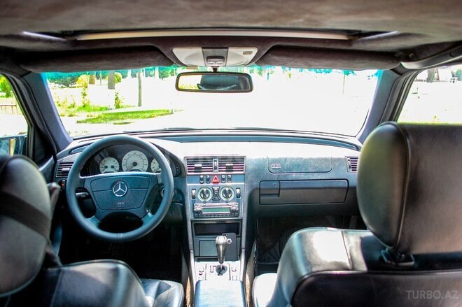 Mercedes C 230 2000, 221,000 km - 2.3 l - İmişli