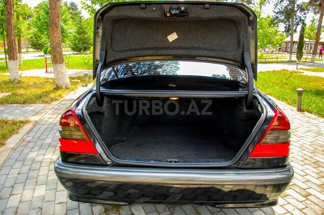 Mercedes C 230 2000, 221,000 km - 2.3 l - İmişli