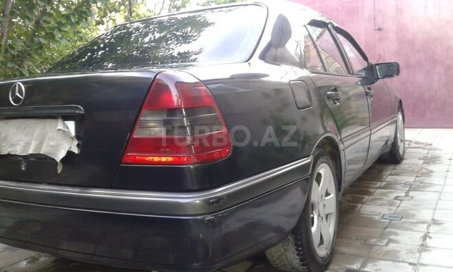 Mercedes C 220 1996, 415,000 km - 2.2 l - Bakı