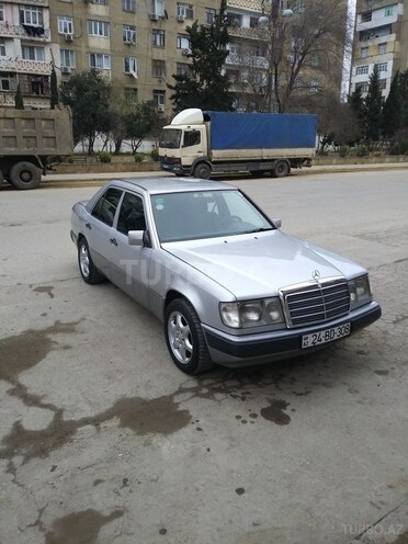 Mercedes E 230 1992, 194,000 km - 2.3 л - Bakı