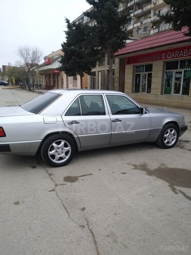 Mercedes E 230 1992, 194,000 km - 2.3 л - Bakı