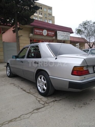 Mercedes E 230 1992, 194,000 km - 2.3 л - Bakı