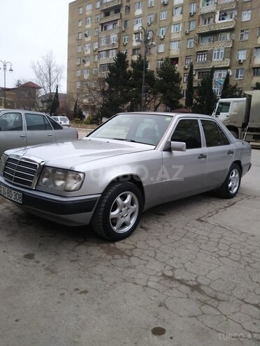 Mercedes E 230 1992, 194,000 km - 2.3 л - Bakı
