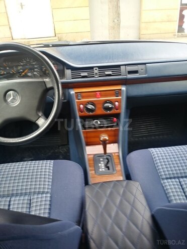 Mercedes E 230 1992, 194,000 km - 2.3 л - Bakı