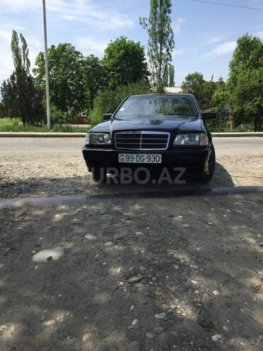 Mercedes C 180 2000, 286,124 km - 1.8 l - Quba