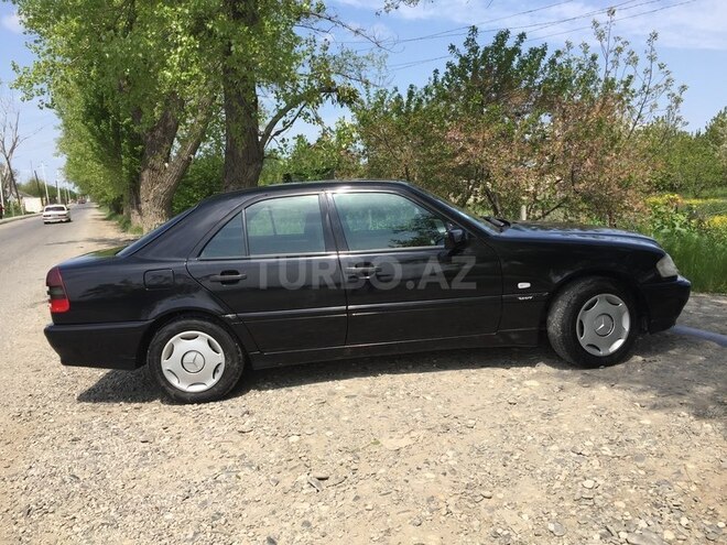 Mercedes C 180 2000, 286,124 km - 1.8 l - Quba