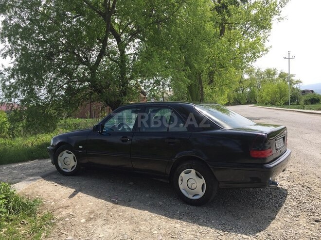 Mercedes C 180 2000, 286,124 km - 1.8 l - Quba