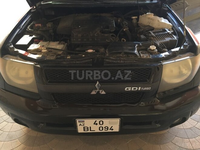 Mitsubishi Pajero io 2000, 167,000 km - 0.2 l - Quba