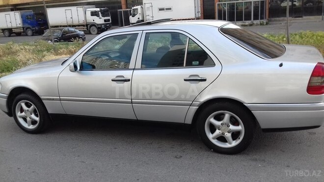 Mercedes C 180 1995, 331,200 km - 1.8 л - Bakı
