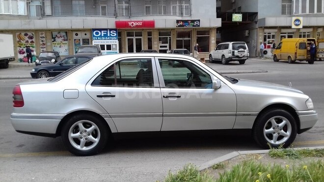 Mercedes C 180 1995, 331,200 km - 1.8 л - Bakı