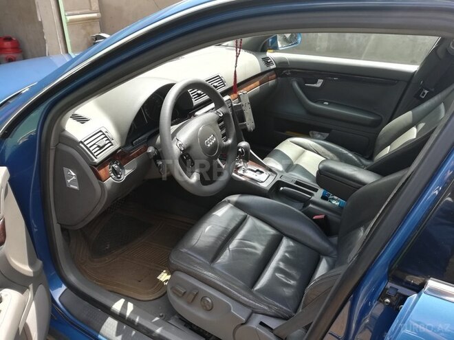 Audi A4 2002, 240,000 km - 2.4 л - Bakı