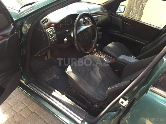 Mercedes E 220 1998, 450,000 km - 2.2 l - Bakı
