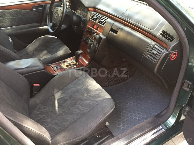 Mercedes E 220 1998, 450,000 km - 2.2 l - Bakı