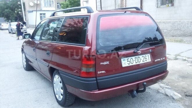 Opel Astra 1996, 285,000 km - 1.8 l - Sumqayıt