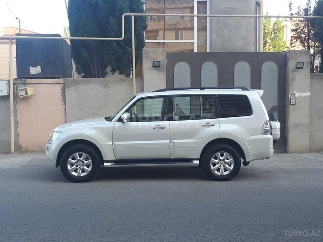Mitsubishi Pajero 2012, 84,000 km - 3.5 l - Bakı