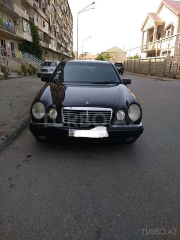 Mercedes E 240 1999, 252,000 km - 2.4 l - Bakı