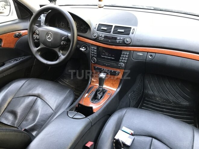 Mercedes E 220 2006, 279,000 km - 2.2 l - Bakı