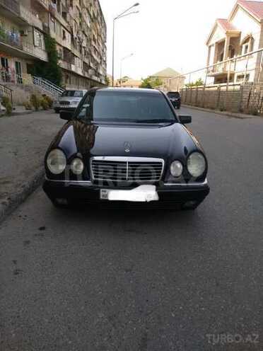 Mercedes E 240 1999, 267,000 km - 2.4 l - Bakı