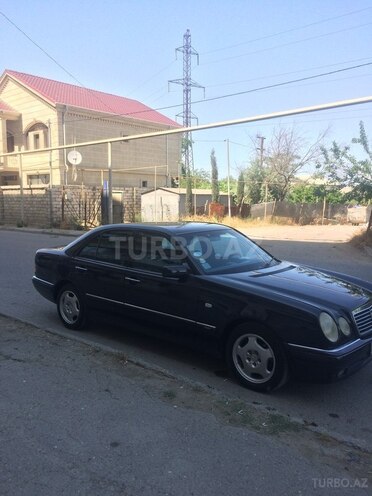 Mercedes E 240 1999, 267,000 km - 2.4 l - Bakı