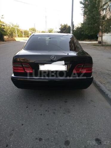 Mercedes E 240 1999, 250,000 km - 2.4 l - Bakı