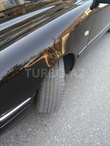 Mercedes E 240 1999, 250,000 km - 2.4 l - Bakı