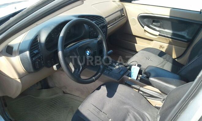 BMW 320 1995, 360,000 km - 2.0 л - Sumqayıt