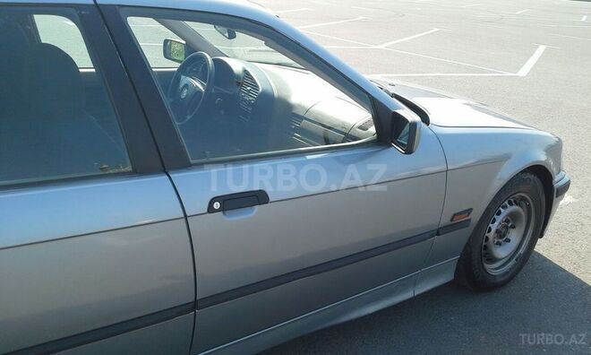 BMW 320 1995, 360,000 km - 2.0 л - Sumqayıt