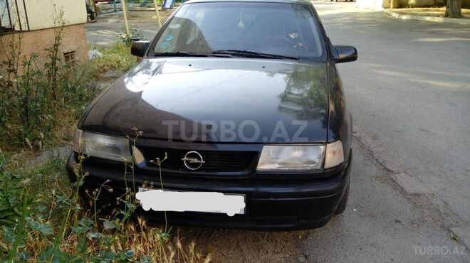 Opel Vectra 1992, 450,000 km - 1.7 l - Yevlax