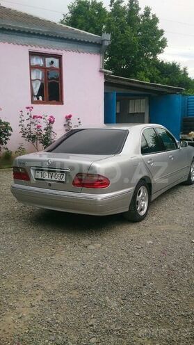 Mercedes E 240 1999, 200,000 km - 2.4 l - Bakı