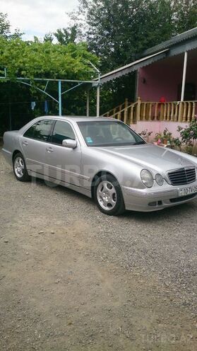 Mercedes E 240 1999, 200,000 km - 2.4 l - Bakı