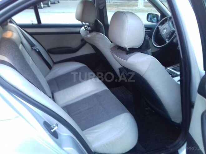 BMW 318 2003, 218,000 km - 2.8 л - Sumqayıt