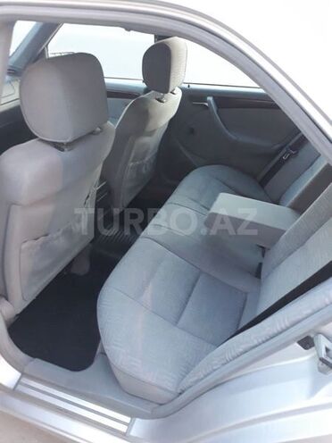 Mercedes C 220 1999, 290,530 km - 2.2 л - Bakı
