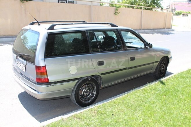Opel Astra 1995, 500,000 km - 1.6 l - Bakı