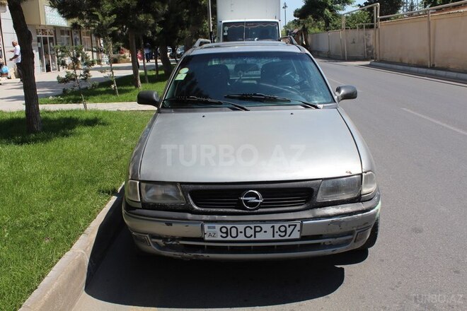 Opel Astra 1995, 500,000 km - 1.6 l - Bakı