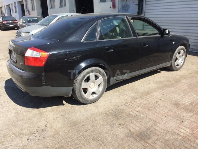 Audi A4 2003, 240,000 km - 1.8 л - Bakı