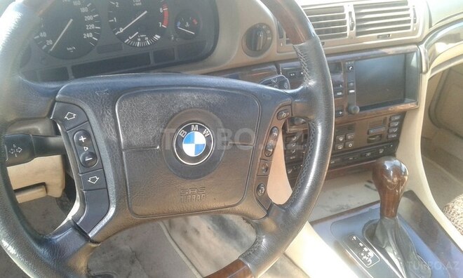 BMW 735 1996, 300,000 km - 3.5 l - Bakı